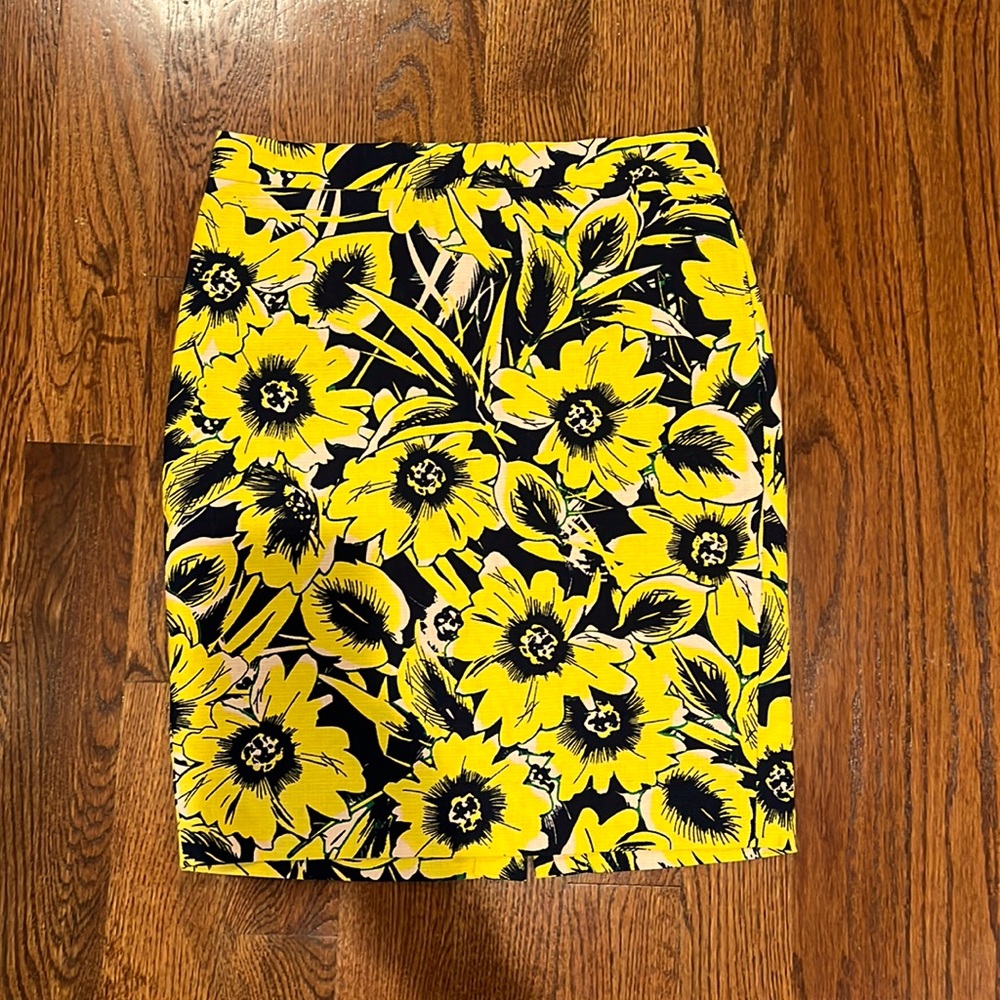 J crew lined pencil shirt. Size 4. Like new